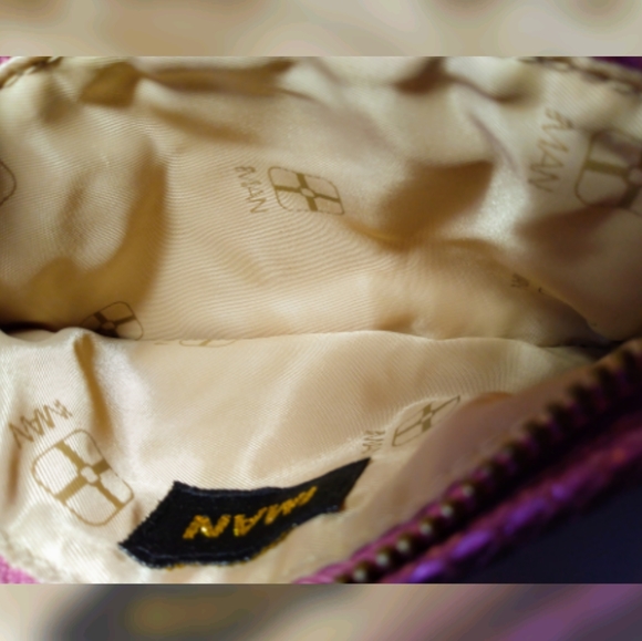 Minimal Statement Wristlet with Metal Handle - Picture 13 of 16